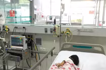 Bé 3 tuổi đau đầu vì bị u não, người nhà lại nghĩ do hậu Covid-19