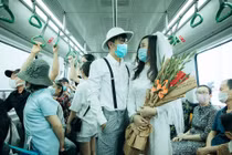 Độc đáo bộ ảnh cưới kỷ niệm ngày đường sắt Cát Linh - Hà Đông đi vào vận hành