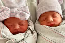 Cặp song sinh khác nhau ngày tháng năm sinh