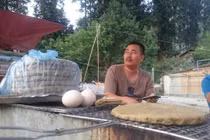 Thưởng thức bánh tam giác mạch – Món cứu đói trở thành đặc sản của Hà Giang