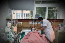 Nhiều ca hôn mê sâu, tử vong vì ngộ độc cồn do uống rượu