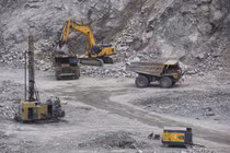 Khai thác quặng tại mỏ đồng Sin Quyền, huyện Bát Xát (Lào Cai).