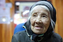 Cụ Hoàng Thị Khìn luôn là tấm gương sáng cho thế hệ con cháu học tập và noi gương.