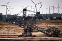 Việt Nam: Top 10 quốc gia tăng sử dụng điện than  