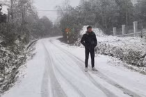 Tuyết phủ trắng Sa Pa và Y Tý