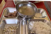 Đã có câu trả lời cho bữa ăn bán trú nhìn "chảy nước mắt"