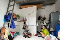 Một gia đình làm thợ hồ ở khu phố Tân Hòa, phường Đông Hòa, TP Dĩ An chưa nhận được tiền hỗ trợ.