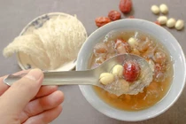 Yến sào rất tốt để bồi bổ sau Covid-19.