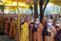 Lễ nhập liệm Thiền sư Thích Nhất Hạnh