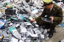 Yêu cầu loại bỏ cán bộ có biểu hiện biến chất trong chống buôn lậu và gian lận thương mại 