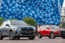 Toyota Việt Nam sẽ xử lý showroom bán hàng kiểu "bia kèm lạc" 