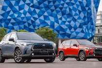 Toyota Việt Nam sẽ xử lý showroom bán hàng kiểu "bia kèm lạc" 