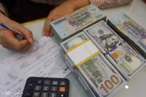 Ngân hàng chi trăm nghìn tỷ mua trái phiếu doanh nghiệp, NHNN bỗng dưng lo... ảo !!! 