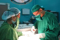 Tự dưng chít hẹp bao quy đầu