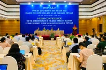 Tội phạm tham nhũng muốn được đặc xá phải chấp hành nghĩa vụ dân sự