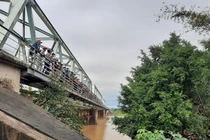 Quảng Bình: Nỗ lực tìm kiếm nữ sinh nhảy cầu, nghi do tự tử