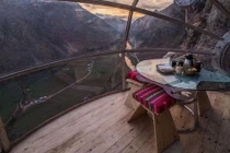 Một khách sạn ở Peru cũng xây dựng ngay giữa kỳ quan và được ca ngợi hết lời, còn nhà nghỉ ở Mã Pì Lèng lại bị tẩy chay dữ dội: Nhìn những hình ảnh này bạn sẽ có câu trả lời!