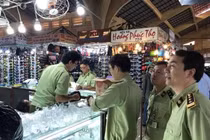 TPHCM "đau đầu" với buôn lậu, gian lận thương mại và hàng giả 
