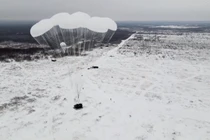 Video: Quân dù Nga đổ bộ đường không với xe bộ binh chiến đấu mới nhất BMD-4M