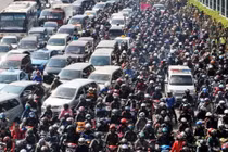 Cấm xe máy vào nội đô, khó hay dễ?