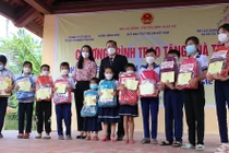 SHB hỗ trợ hộ nghèo, gia đình chính sách khó khăn và trẻ em có hoàn cảnh đặc biệt tại tỉnh Bến Tre