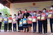 SHB hỗ trợ hộ nghèo, gia đình chính sách khó khăn và trẻ em có hoàn cảnh đặc biệt tại tỉnh Bến Tre