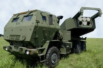 Quân đội Ukraine bắt đầu được huấn luyện sử dụng pháo phản lực HIMARS M142