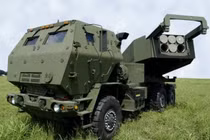 Quân đội Ukraine bắt đầu được huấn luyện sử dụng pháo phản lực HIMARS M142