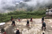 Lấy mẫu xét nghiệm tại các xã ở huyện miền núi Nam Trà My.