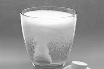 Loét dạ dày cấp vì uống viên sủi chưa tan 