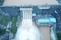 Thủy điện Trung Quốc xả lũ, Việt Nam gấp rút ứng phó