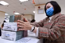 Lãi suất giảm sâu, gửi tiền ngân hàng nào tốt nhất?