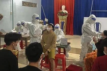 Huyện Lắk test nhanh 900 người liên quan đến 1 nhân viên y tế