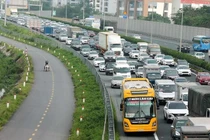 Bộ GTVT đề nghị kéo dài thời hạn giảm phí đường bộ thêm 6 tháng