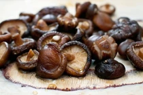 Canh dưỡng sinh từ nấm hương