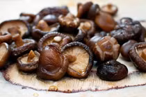 Canh dưỡng sinh từ nấm hương