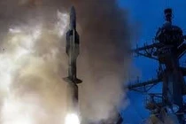 Lục quân Mỹ nâng cấp tên lửa đánh chặn SM-6 Hải quân thành tên lửa tấn công mặt đất