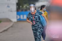 Xuất hiện ca F0 tại Công ty PouYuen, công nhân giãn cách từng nhóm lúc ra về