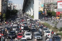 Đề xuất phân làn cứng tách riêng ô tô, xe máy trên đường Nguyễn Trãi (Hà Nội)