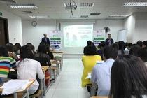 Đang khỏe mạnh phát hiện ung thư giai đoạn muộn