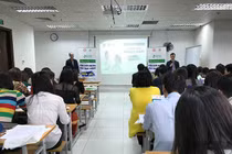 Đang khỏe mạnh phát hiện ung thư giai đoạn muộn