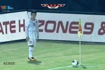 Duy Mạnh mở tỷ số cho tuyển Việt Nam từ tình huống cố định