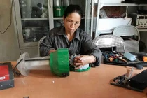 “Chân đất” du học, mang điện về bản