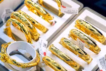 Giá vàng trong nước sáng 19/8 ổn định