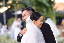 Tổ chức đám cưới cho 20 cặp y, bác sĩ tuyến đầu chống dịch