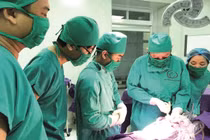 Bệnh viện tuyến tỉnh cắt u quái cho trẻ 1 ngày tuổi