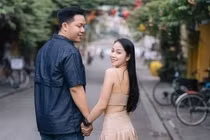 Lộ tin nhắn mẹ đẻ bé 8 tuổi muốn gặp con phải thông qua "mẹ kế"