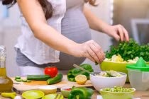 Bà bầu nên ăn bao nhiêu muối mỗi ngày? 