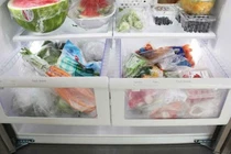 Đừng chờ tủ lạnh bốc mùi mới vệ sinh