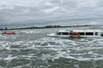 Thanh tra toàn bộ hoạt động vận chuyển khách từ bờ ra đảo 